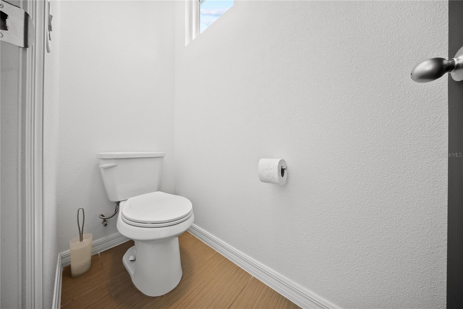 Image 37 of 63 For 13949 Hahn Lane