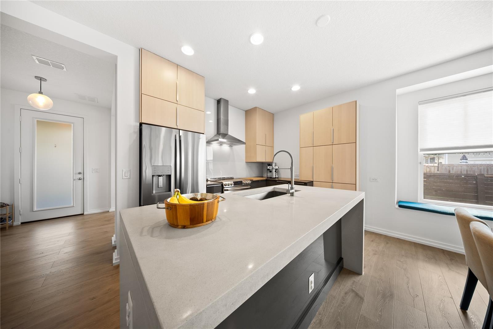 Image 4 of 63 For 13949 Hahn Lane