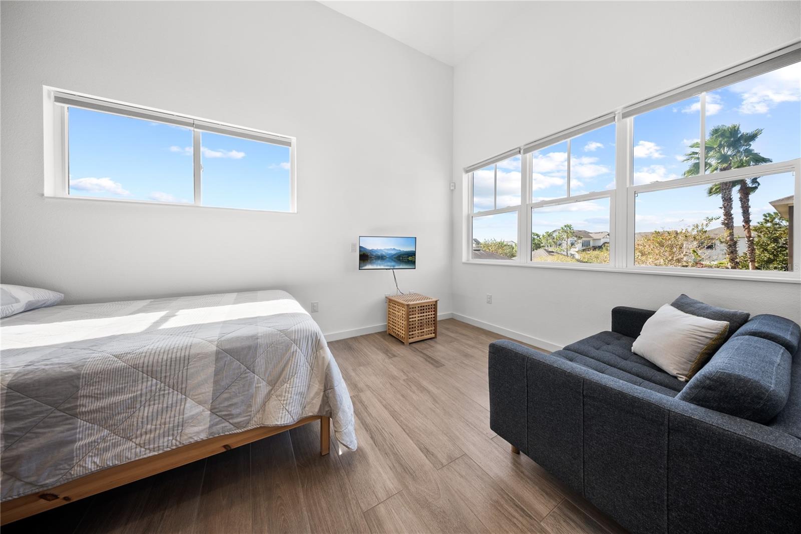 Image 56 of 63 For 13949 Hahn Lane