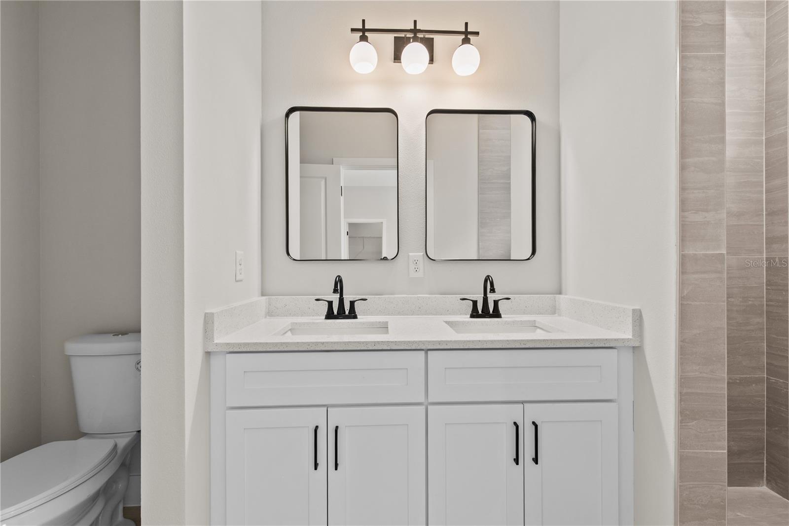 Image 16 of 23 For 2604 Annandale Avenue