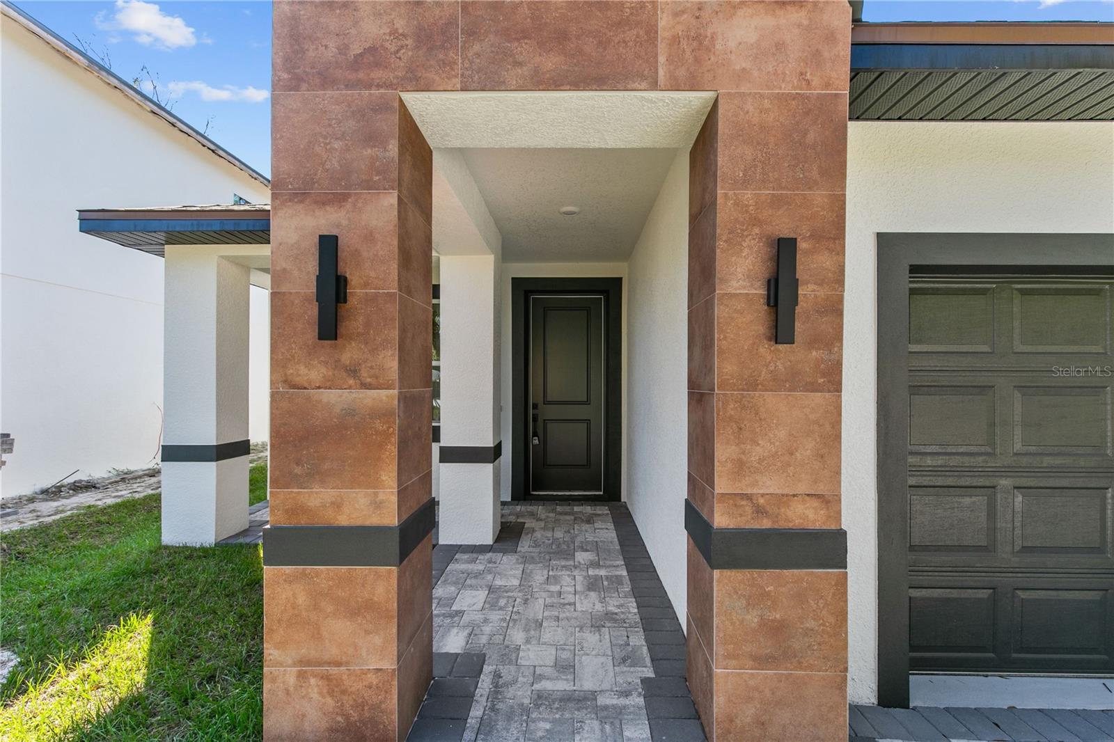 Image 3 of 23 For 2604 Annandale Avenue