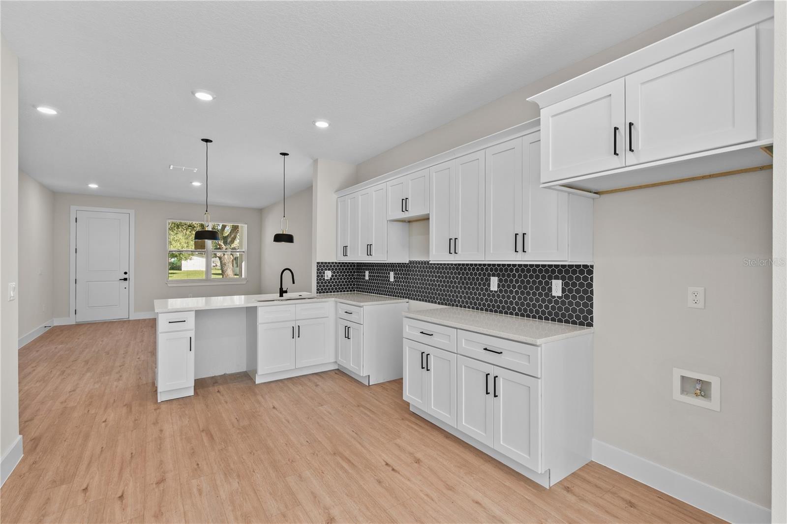 Image 5 of 23 For 2604 Annandale Avenue