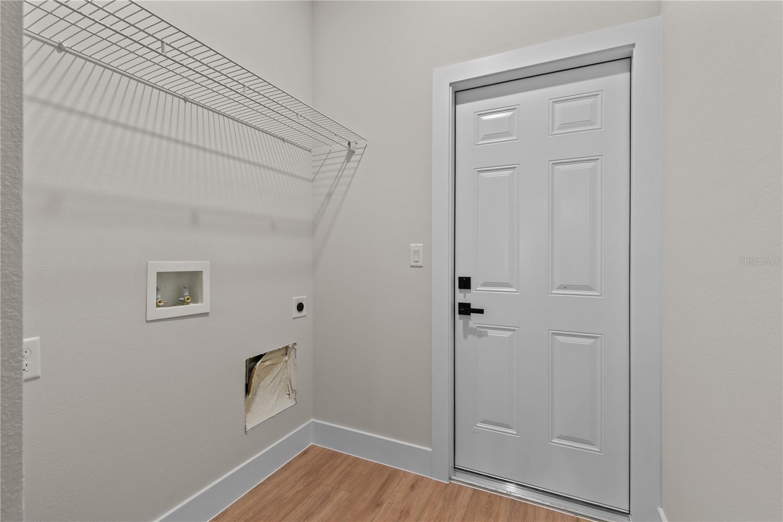Image 9 of 23 For 2604 Annandale Avenue