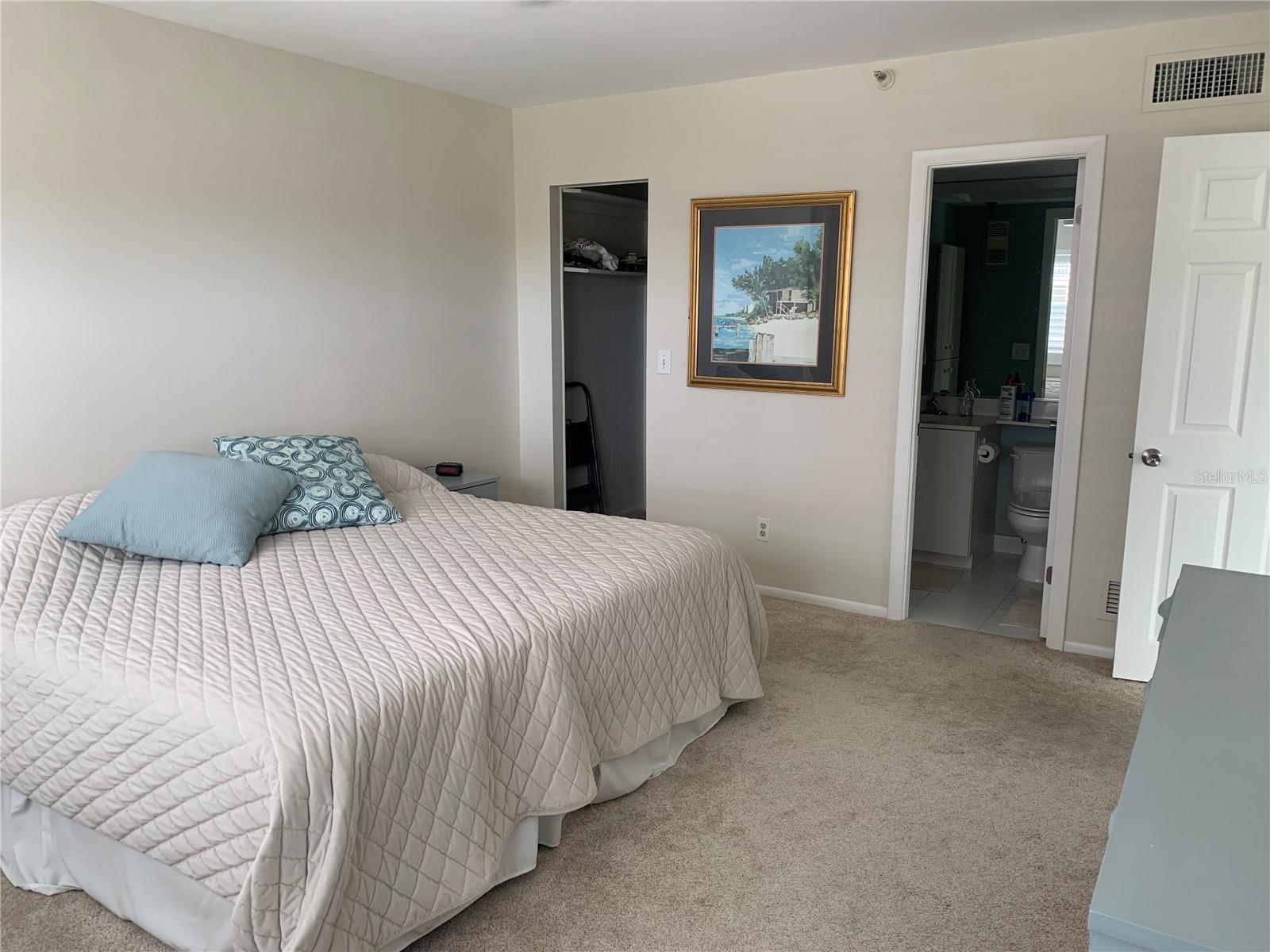 Image 13 of 19 For 232 Saint Augustine Avenue 407