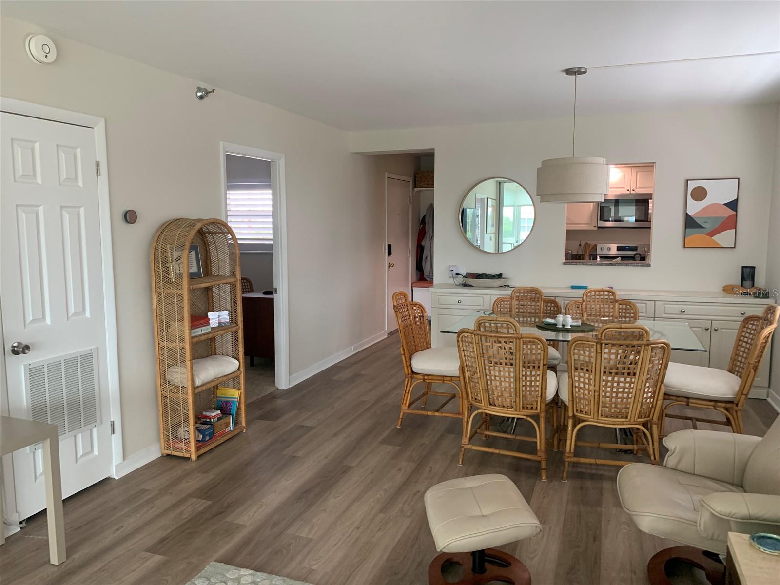 Image 15 of 19 For 232 Saint Augustine Avenue 407