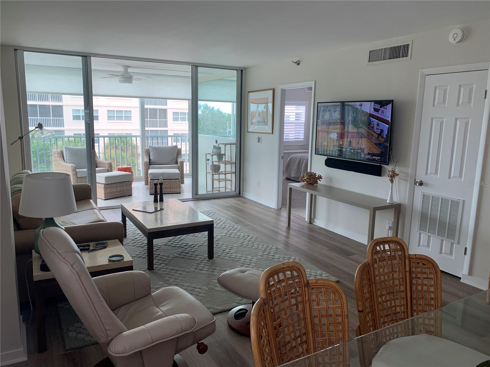 Image 17 of 19 For 232 Saint Augustine Avenue 407