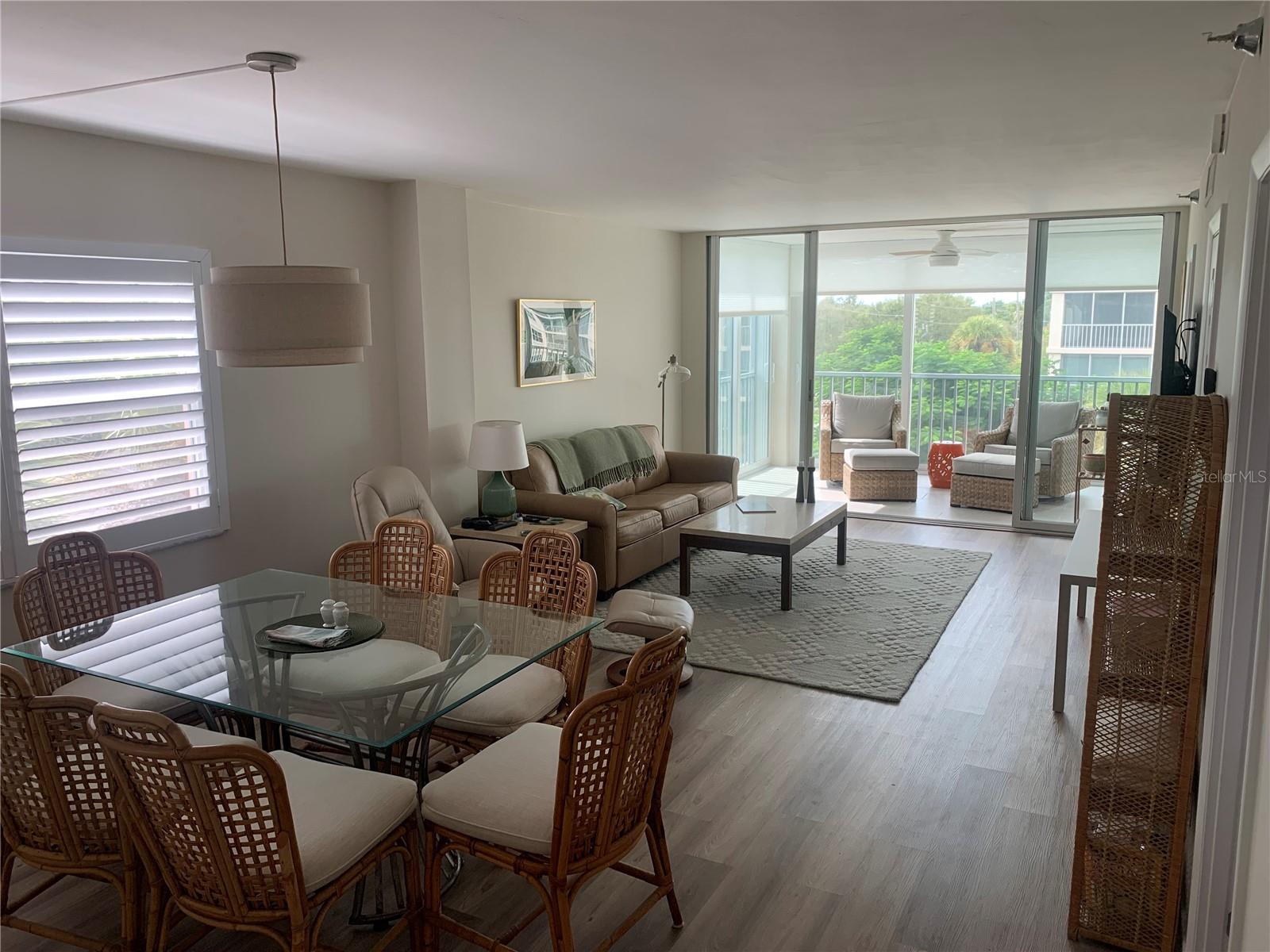 Image 3 of 19 For 232 Saint Augustine Avenue 407