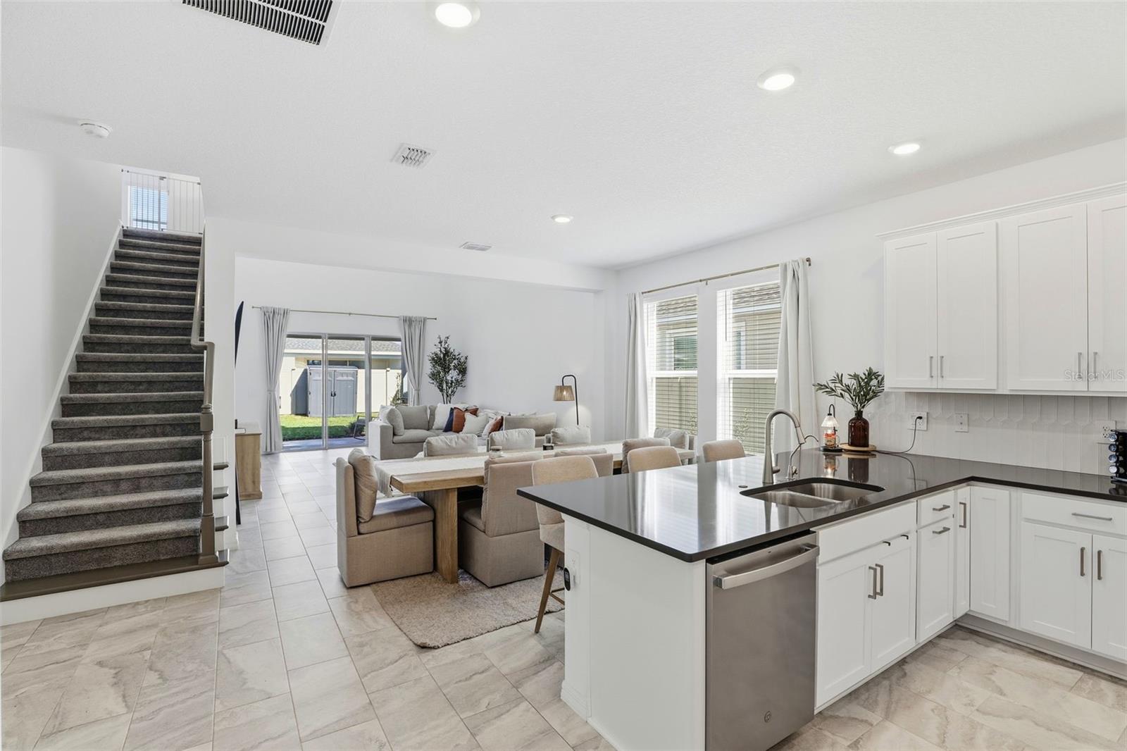 Image 11 of 40 For 5268 Kildare Place