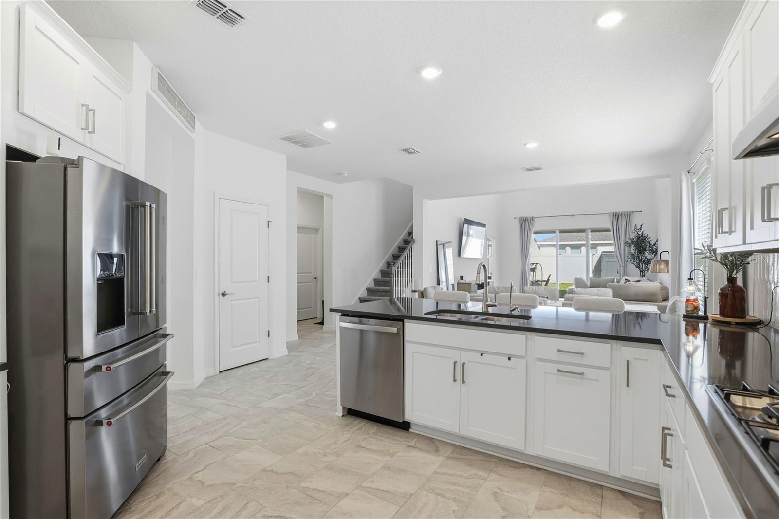 Image 12 of 40 For 5268 Kildare Place