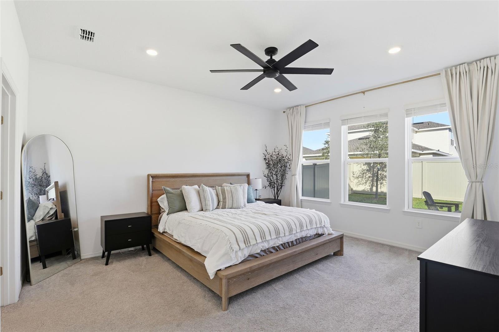 Image 23 of 40 For 5268 Kildare Place