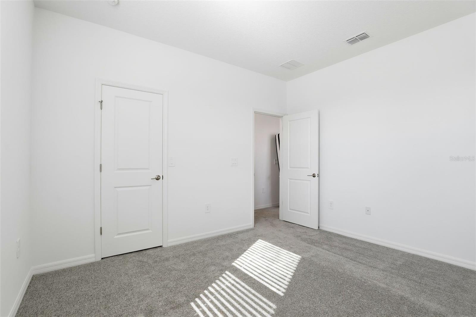 Image 33 of 40 For 5268 Kildare Place