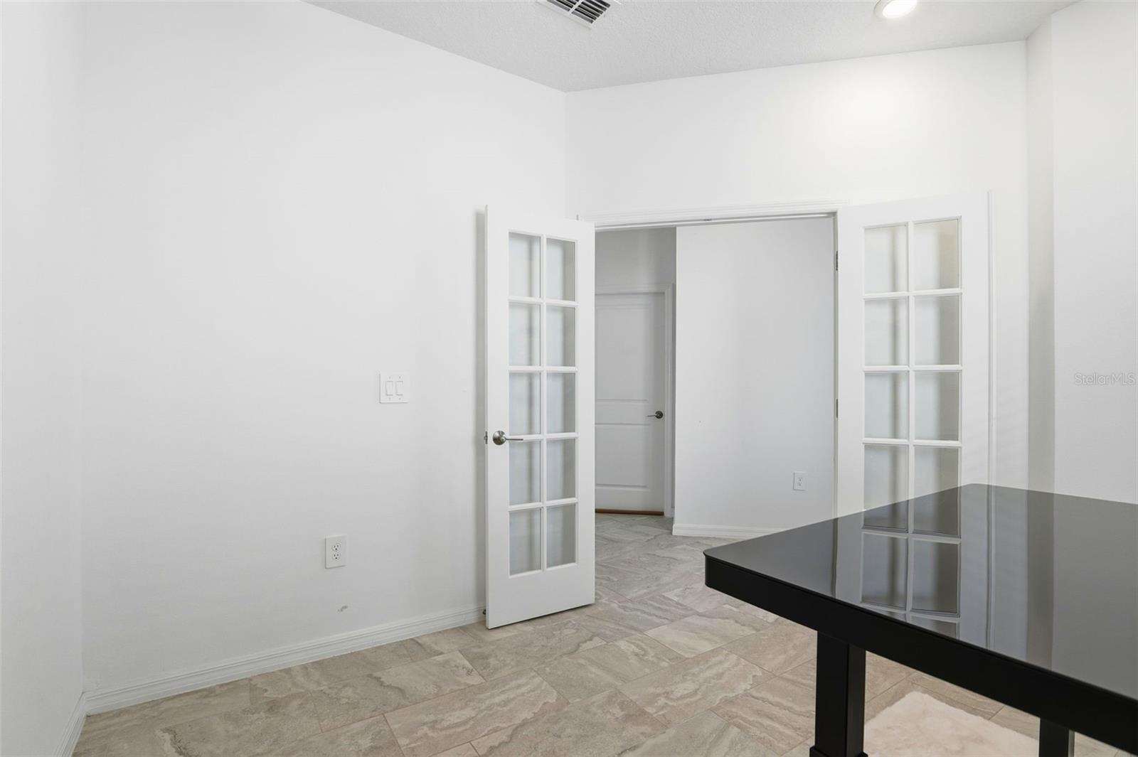 Image 7 of 40 For 5268 Kildare Place