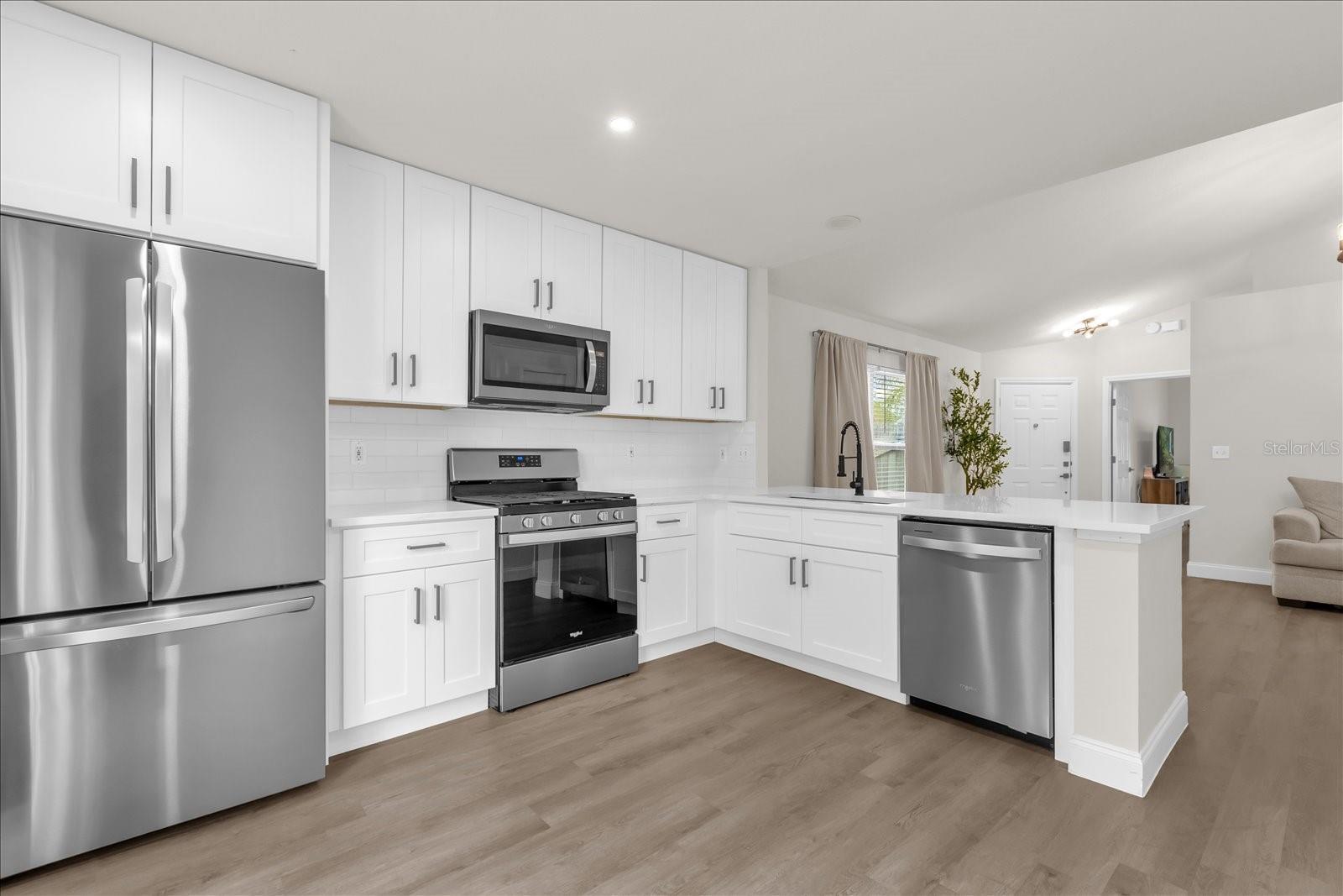 Image 2 of 21 For 3622 Huntwicke Boulevard