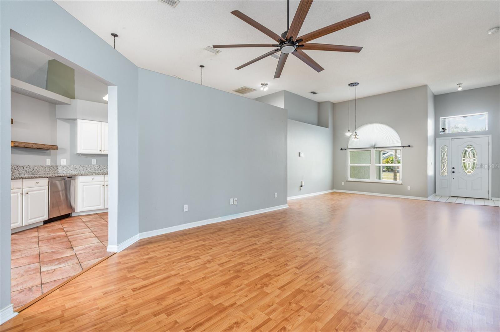 Image 5 of 26 For 12109 Shady Forest Drive