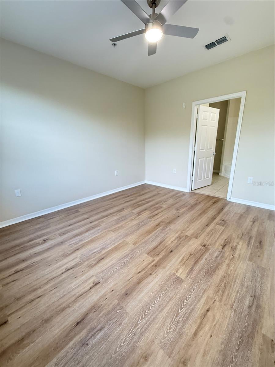 Image 11 of 18 For 8112 Claire Ann Drive 207