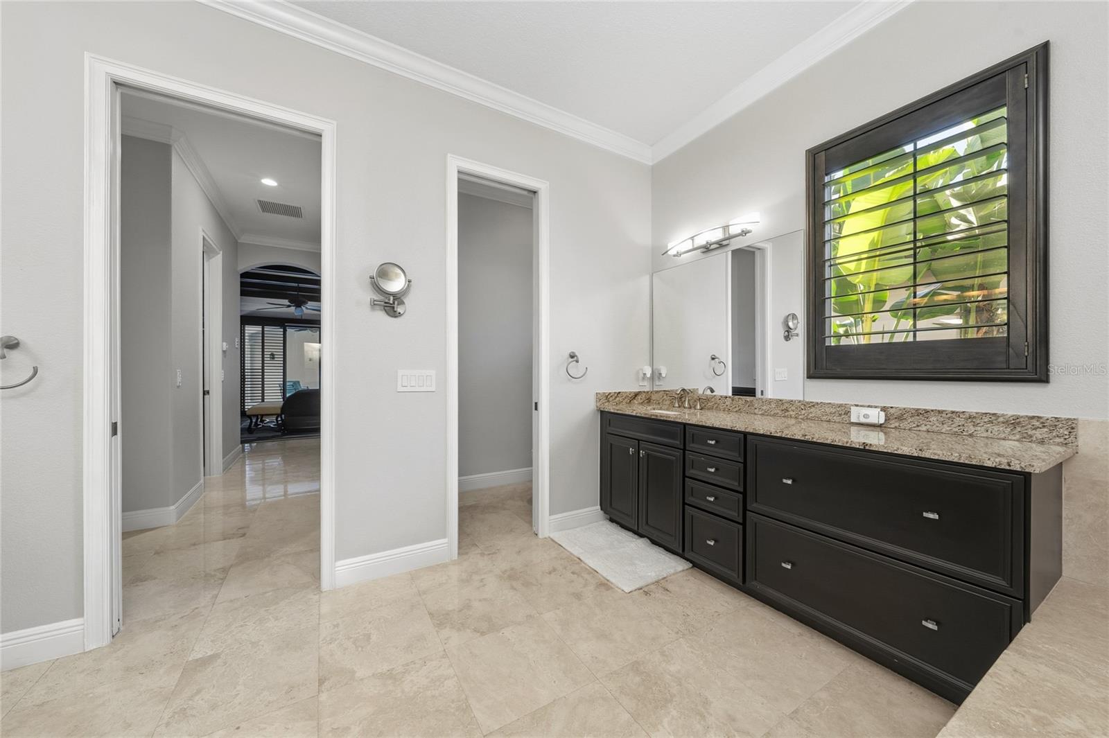 Image 22 of 51 For 6222 Lecco Way