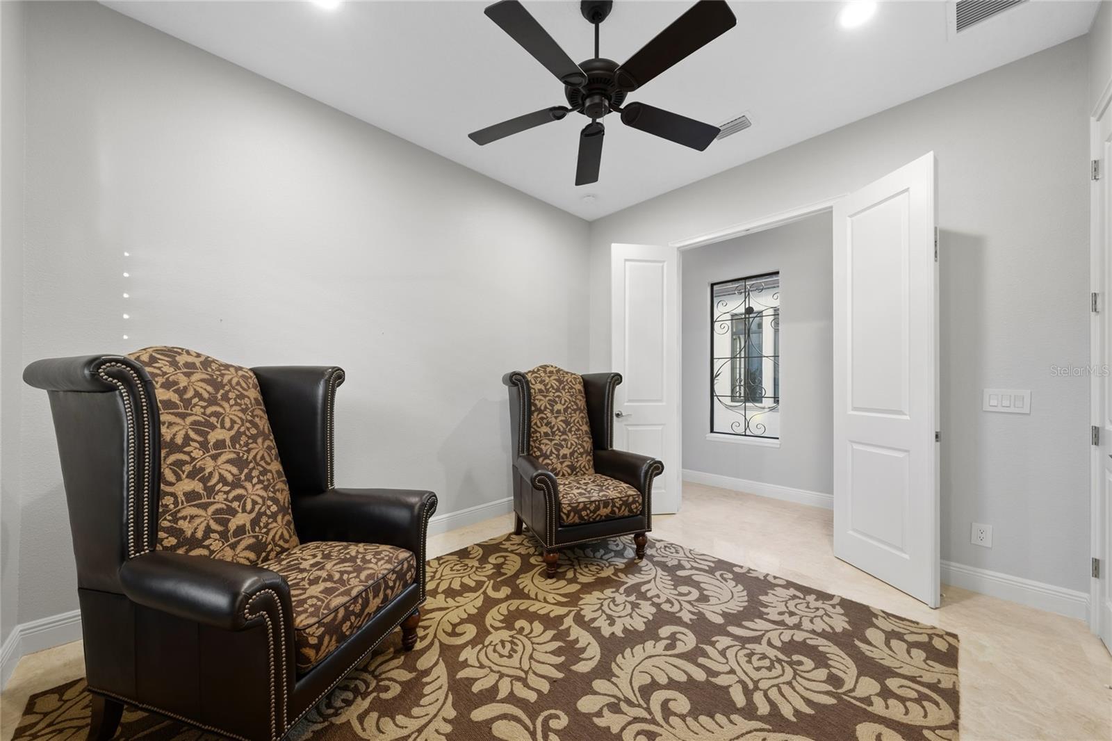 Image 26 of 51 For 6222 Lecco Way