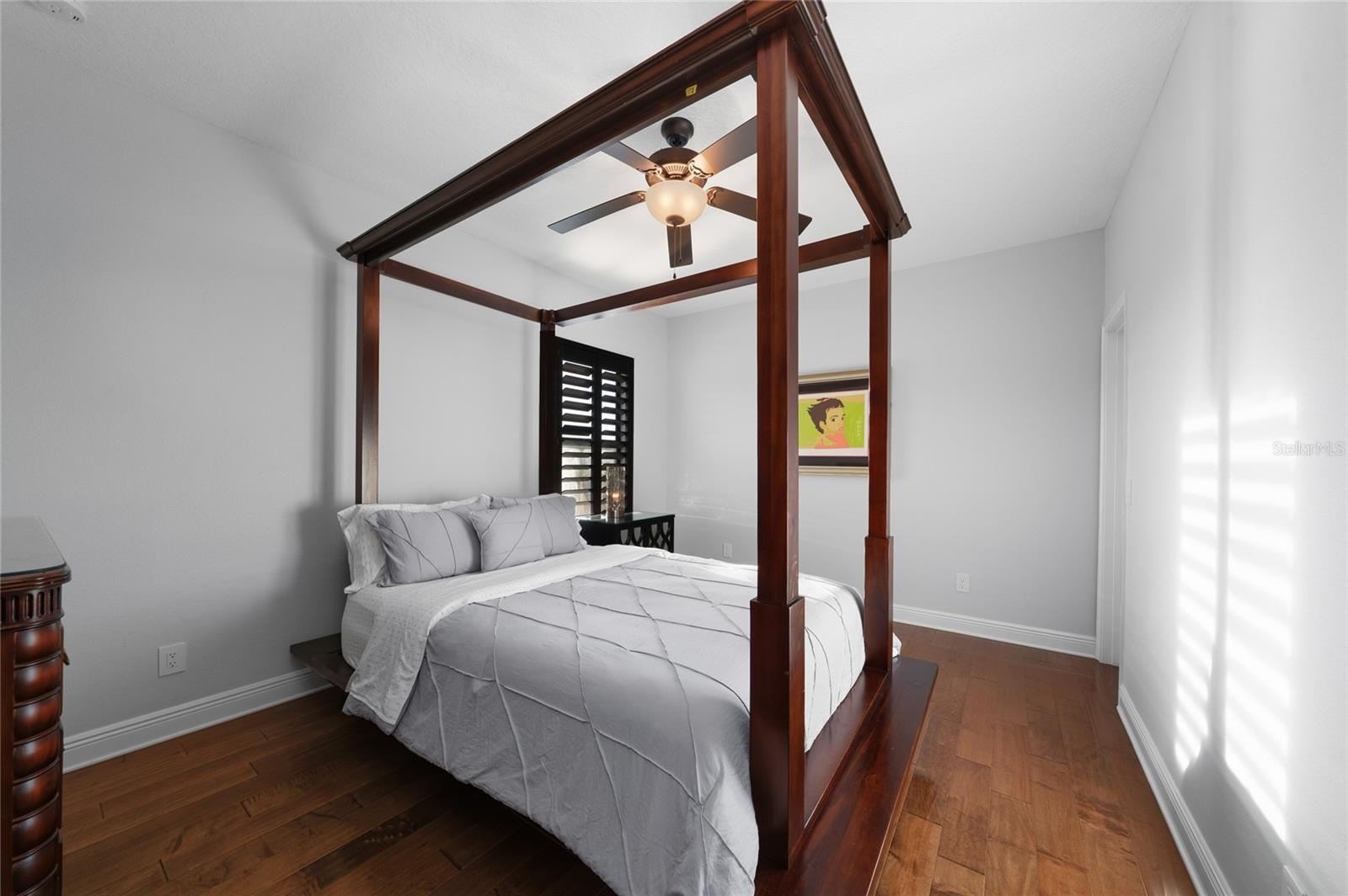 Image 33 of 51 For 6222 Lecco Way