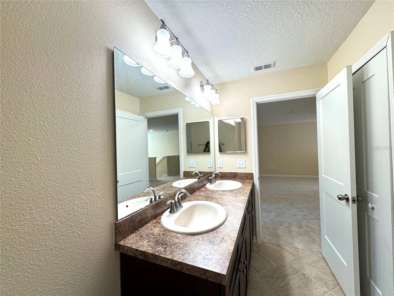 Image 19 of 34 For 3308 Rodrick Circle