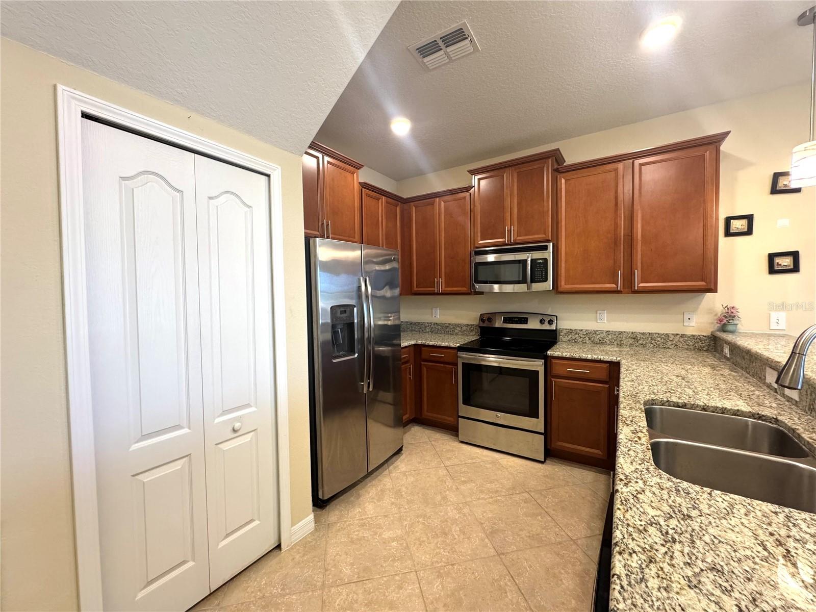 Image 9 of 34 For 3308 Rodrick Circle