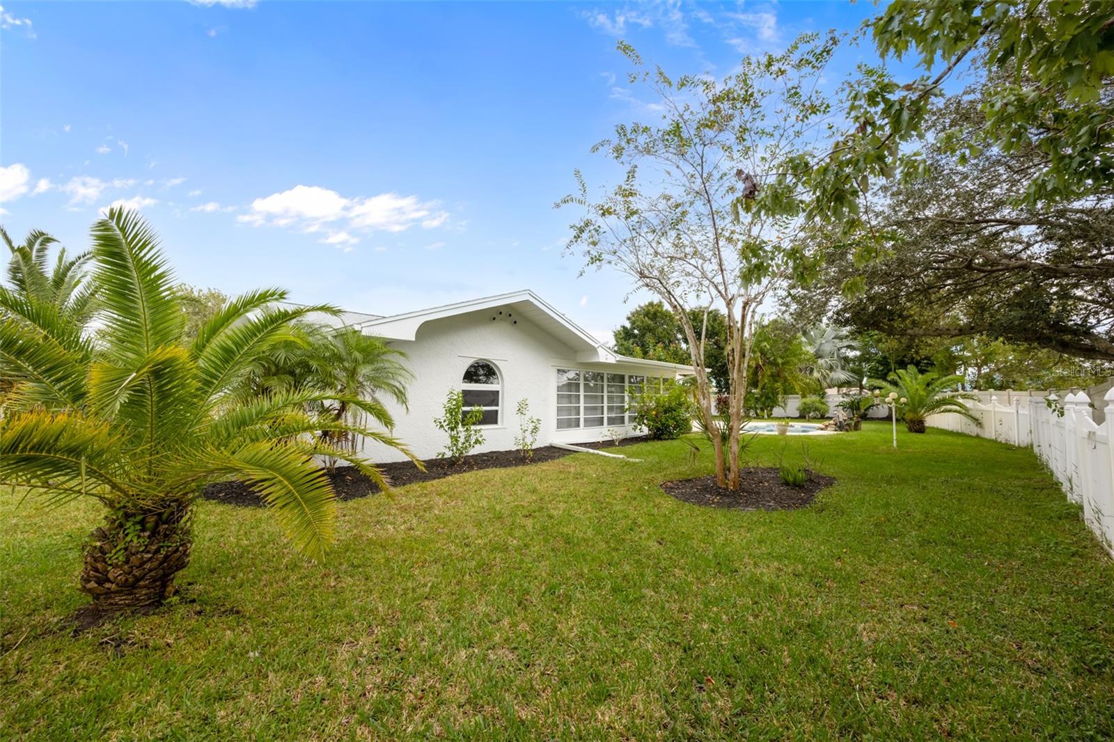 Image 26 of 26 For 914 Waialae Circle Ne