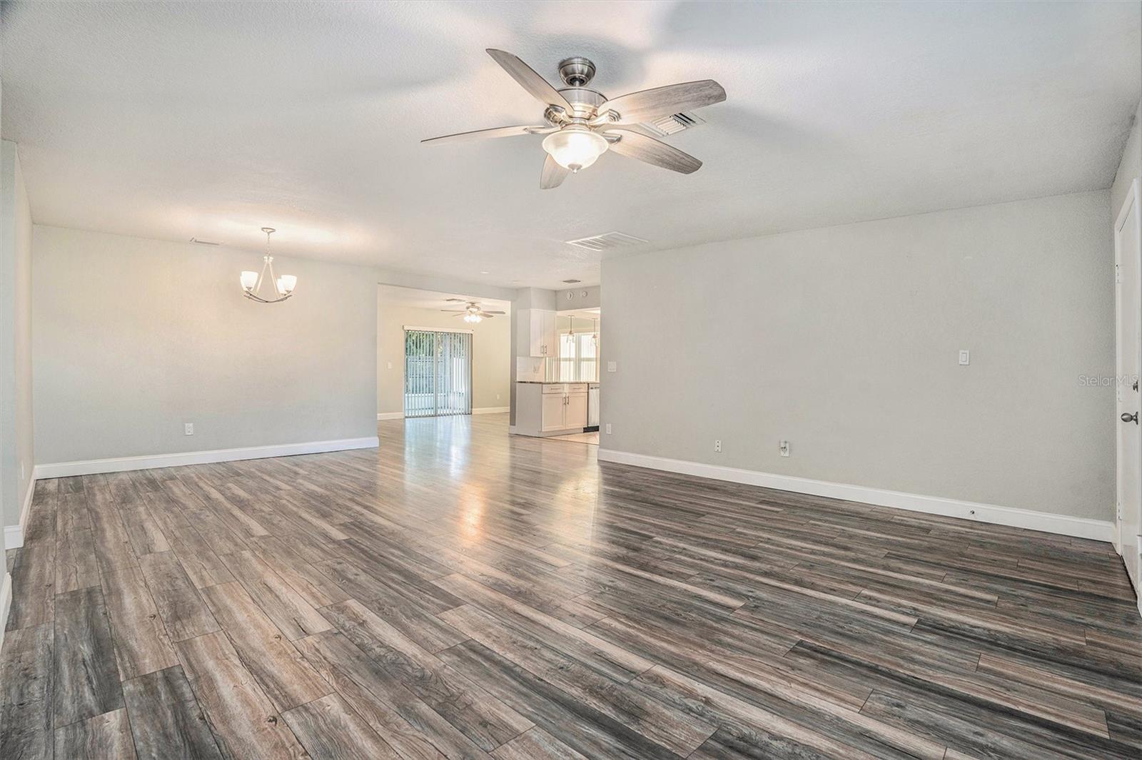 Image 5 of 26 For 11134 Island Pine Drive