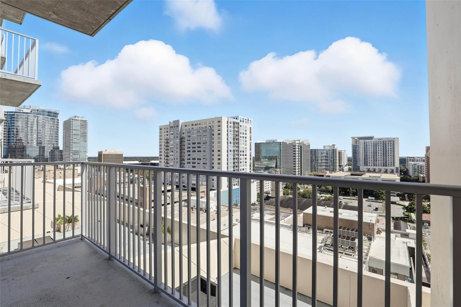 Image 17 of 24 For 155 Court Avenue 1103