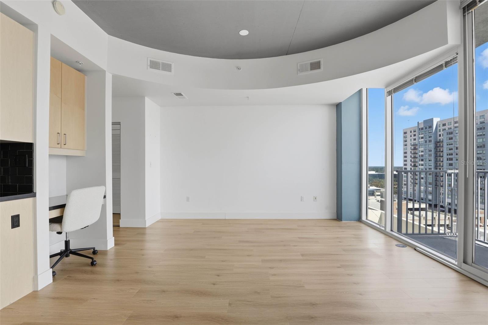 Image 8 of 24 For 155 Court Avenue 1103