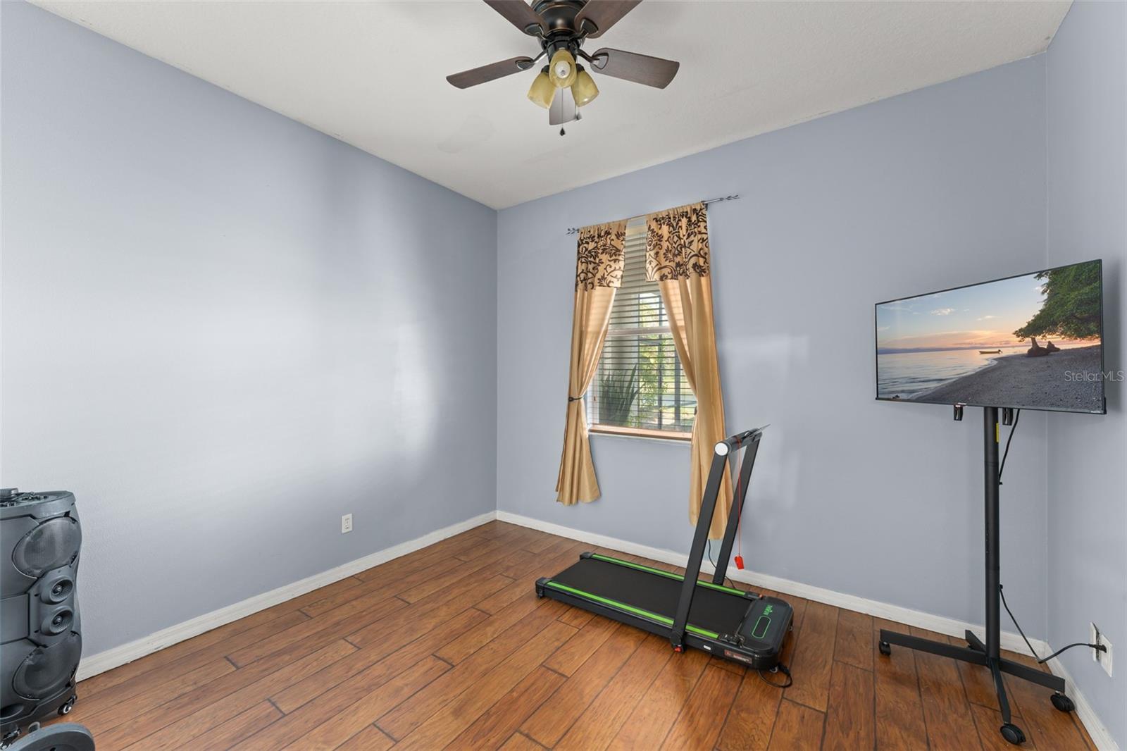 Image 20 of 58 For 16849 Sunrise Vista Drive