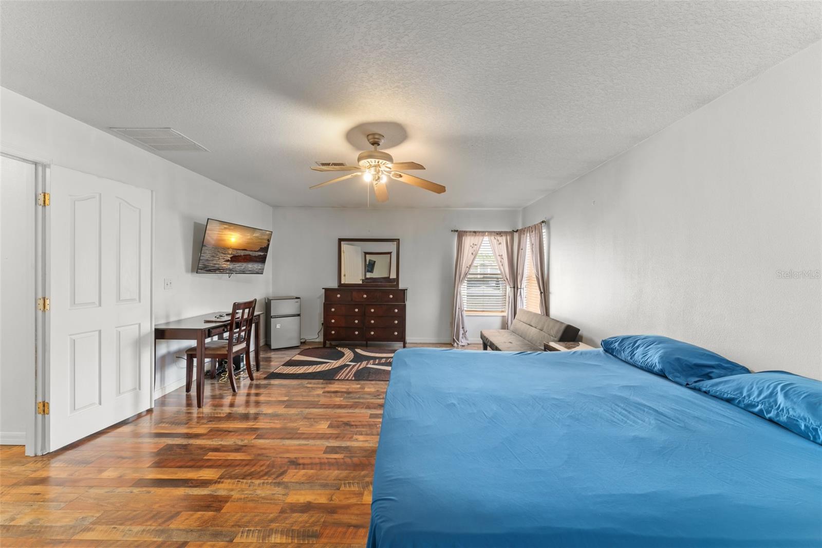 Image 29 of 58 For 16849 Sunrise Vista Drive