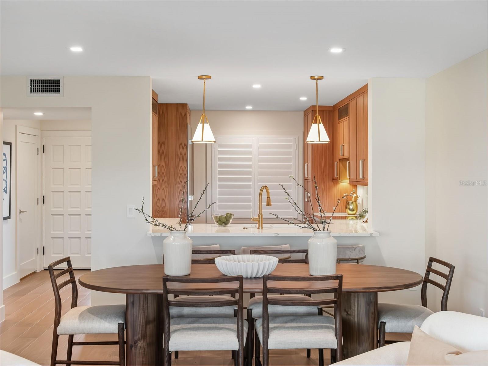 Image 10 of 32 For 100 Interlachen Avenue 415