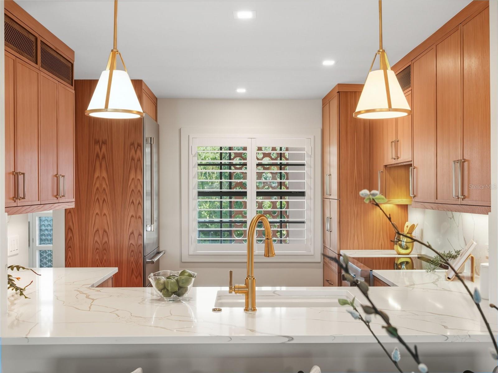 Image 13 of 32 For 100 Interlachen Avenue 415