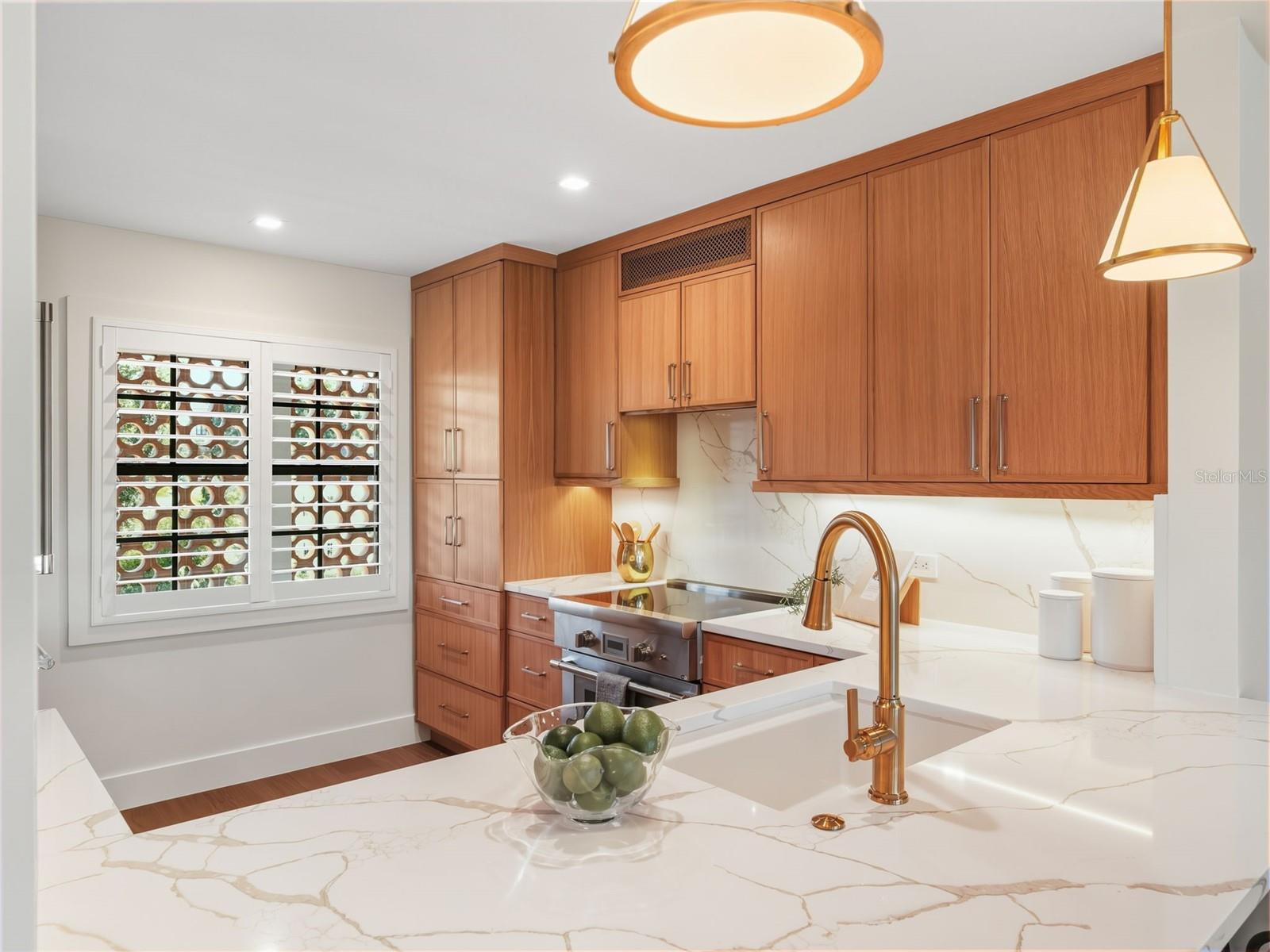 Image 14 of 32 For 100 Interlachen Avenue 415