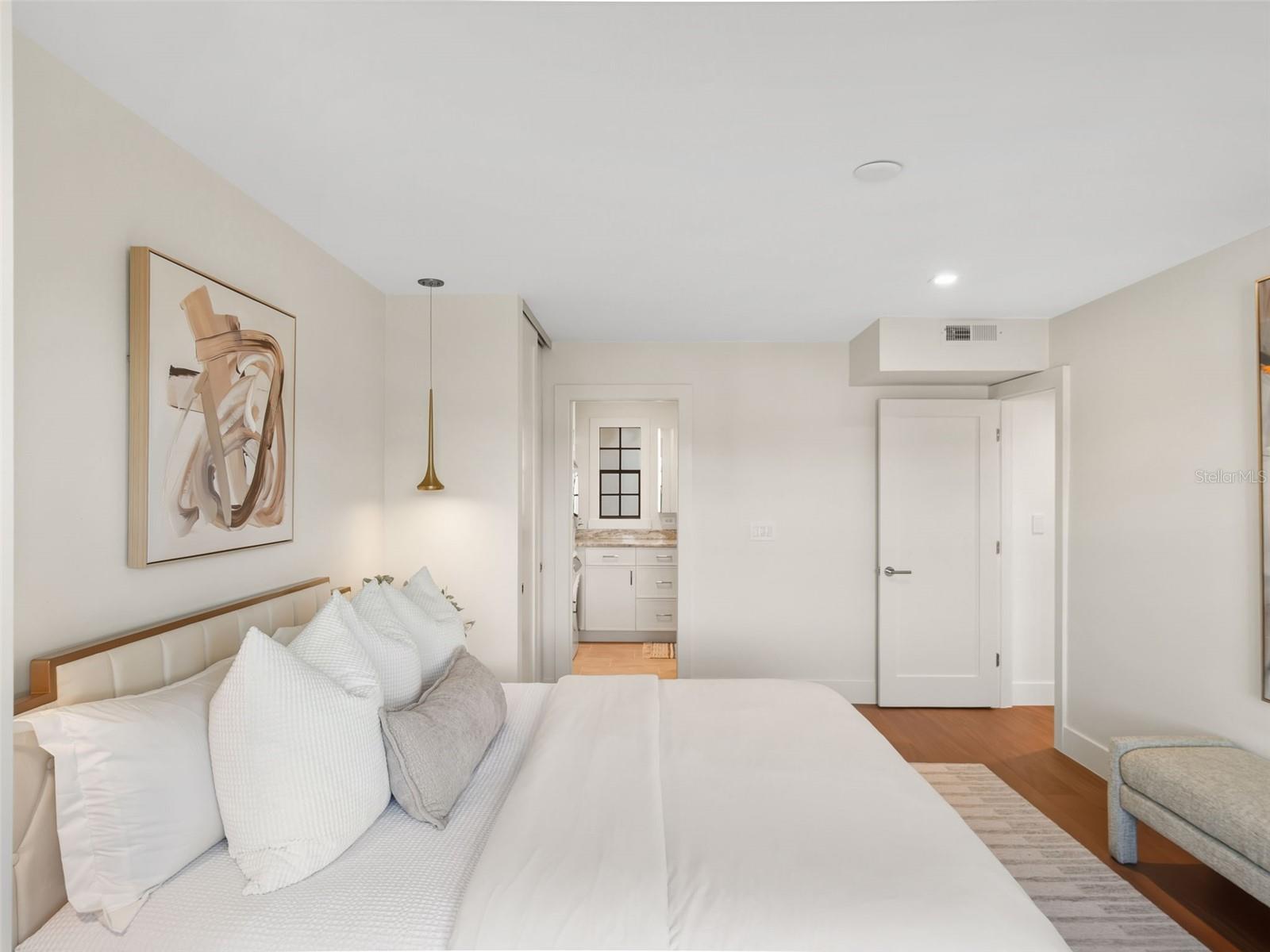 Image 25 of 32 For 100 Interlachen Avenue 415