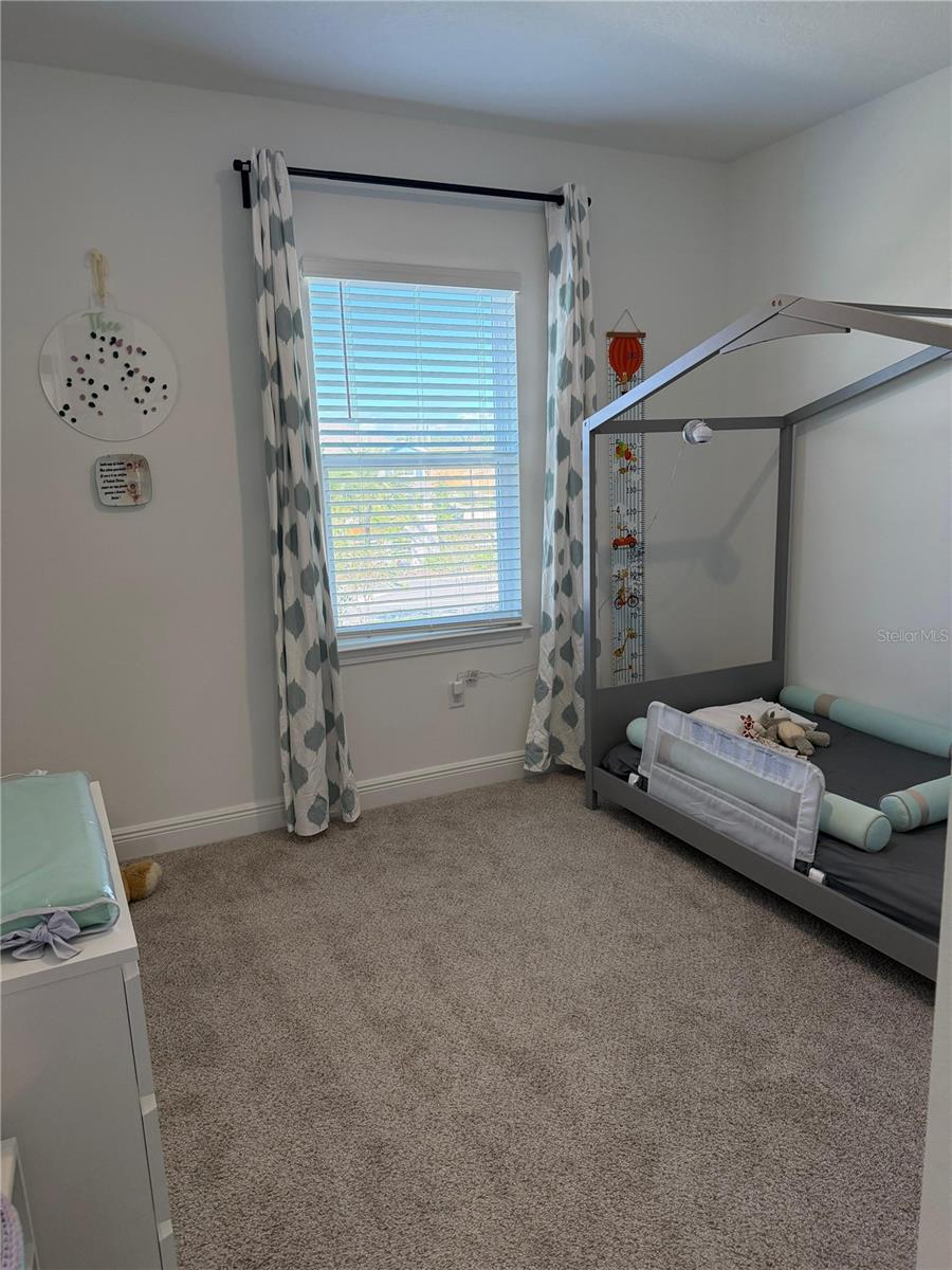 Image 26 of 33 For 16763 Hamlin Vista Alley