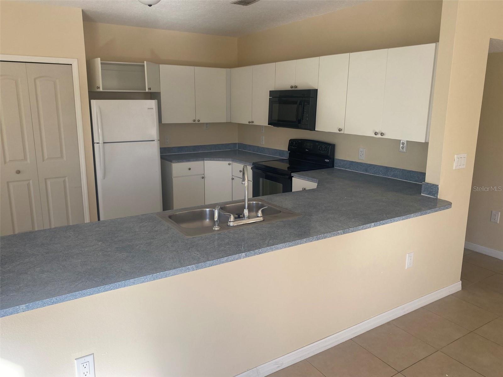 Image 4 of 25 For 359 Alegriano Court