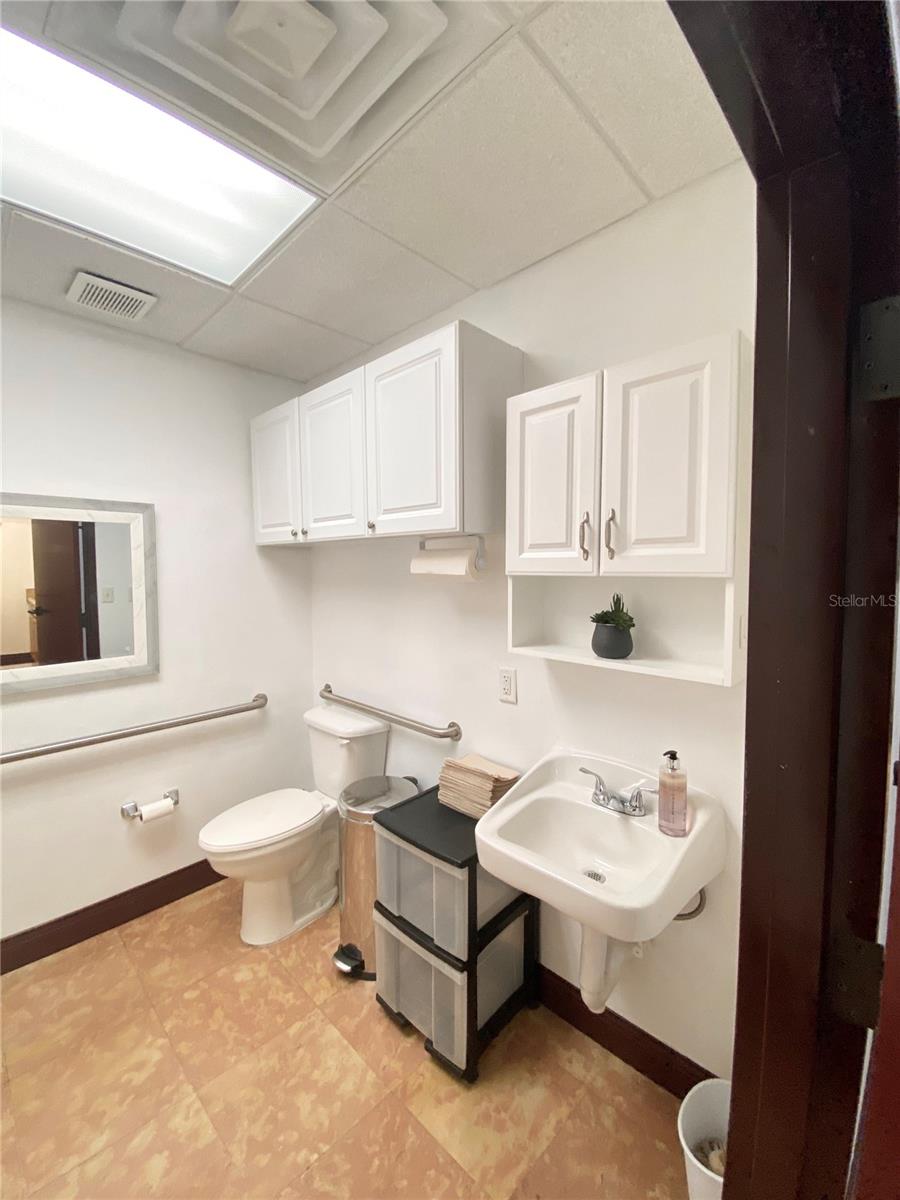 Image 14 of 15 For 4725 Sand Lake Road 212