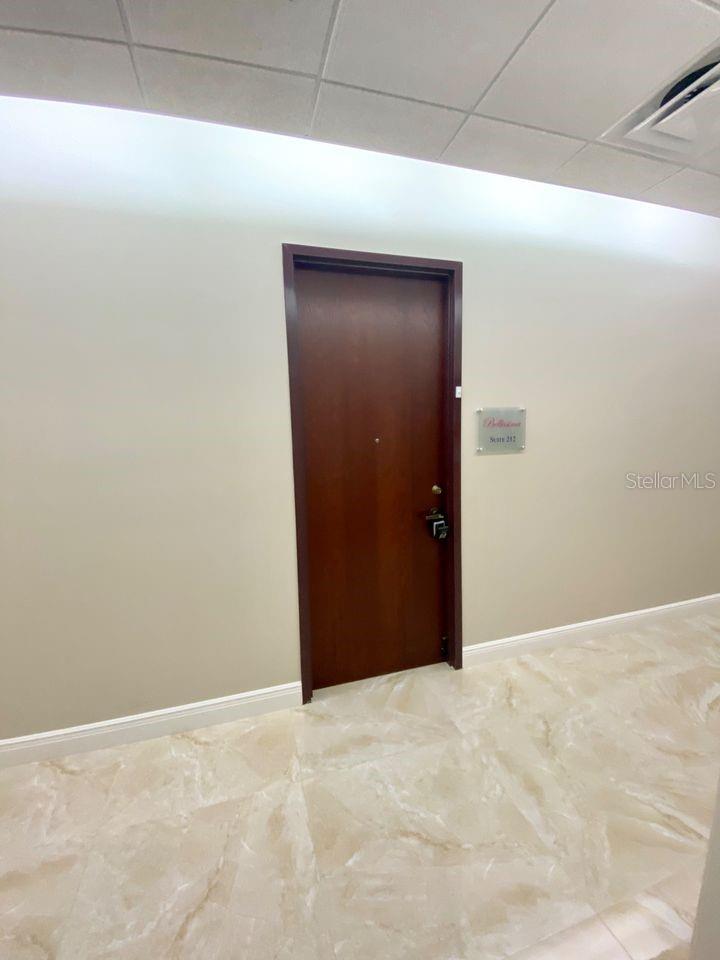 Image 7 of 15 For 4725 Sand Lake Road 212