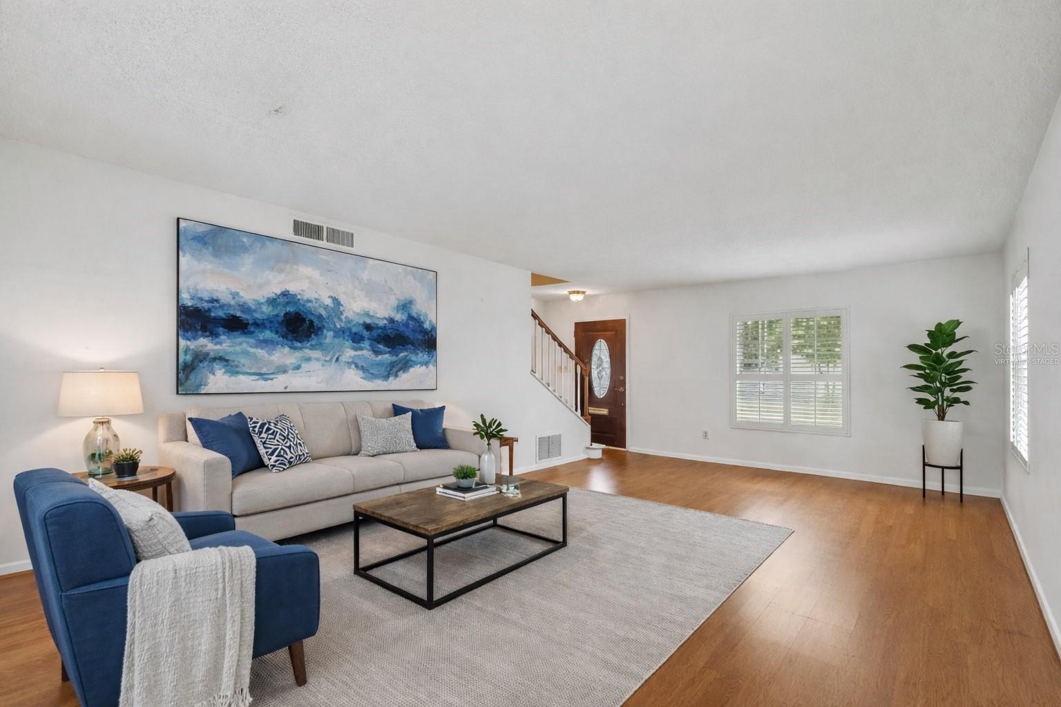 Image 3 of 23 For 661 Selkirk Drive