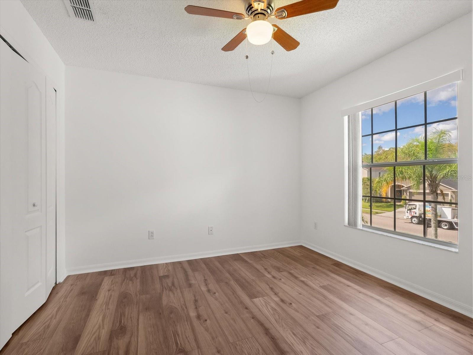 Image 17 of 27 For 2012 Darlin Circle