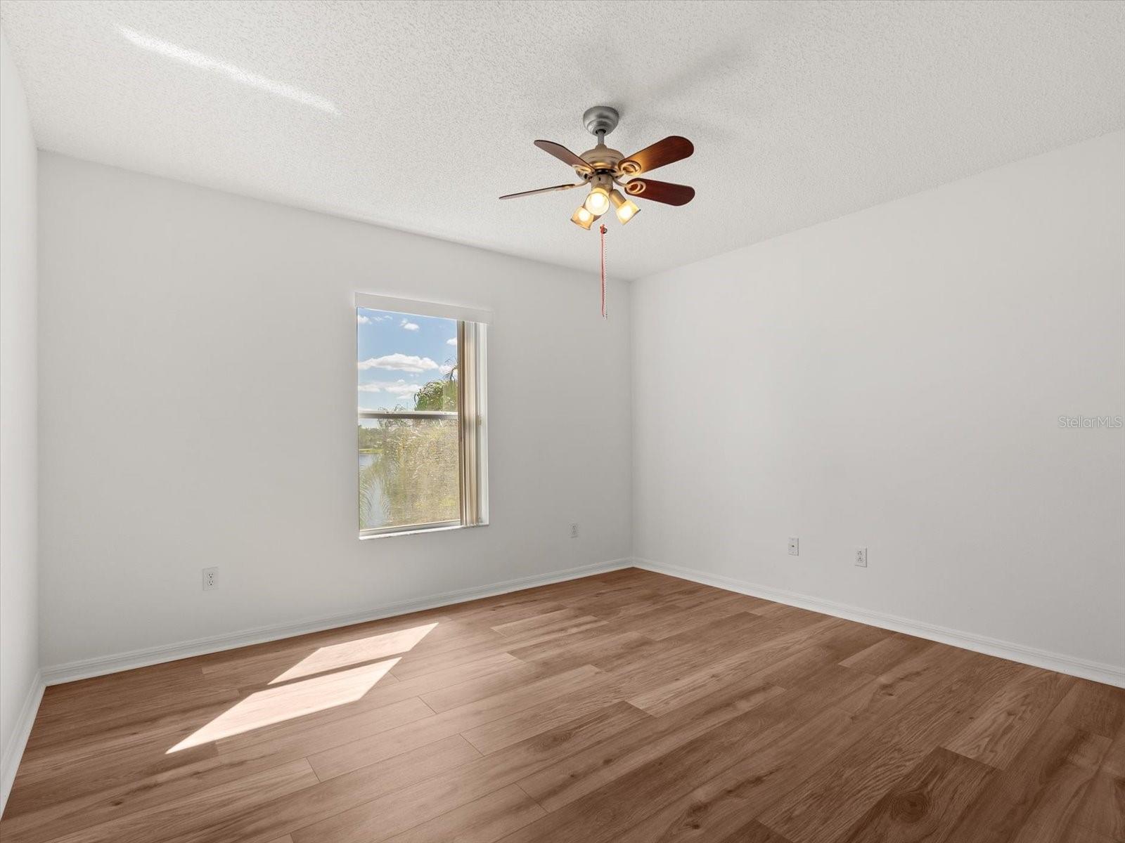 Image 20 of 27 For 2012 Darlin Circle