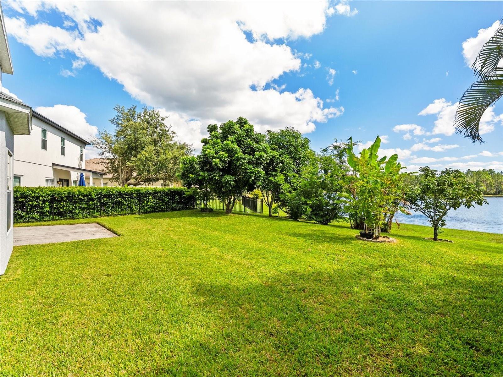 Image 24 of 27 For 2012 Darlin Circle