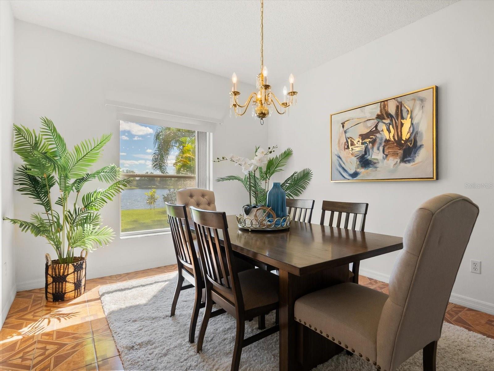 Image 4 of 27 For 2012 Darlin Circle