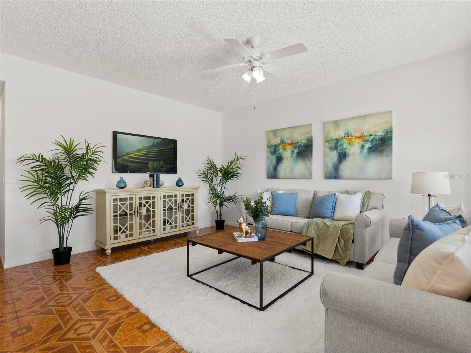 Image 8 of 27 For 2012 Darlin Circle