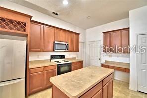 Image 8 of 26 For 13332 Meadow Bay Loop