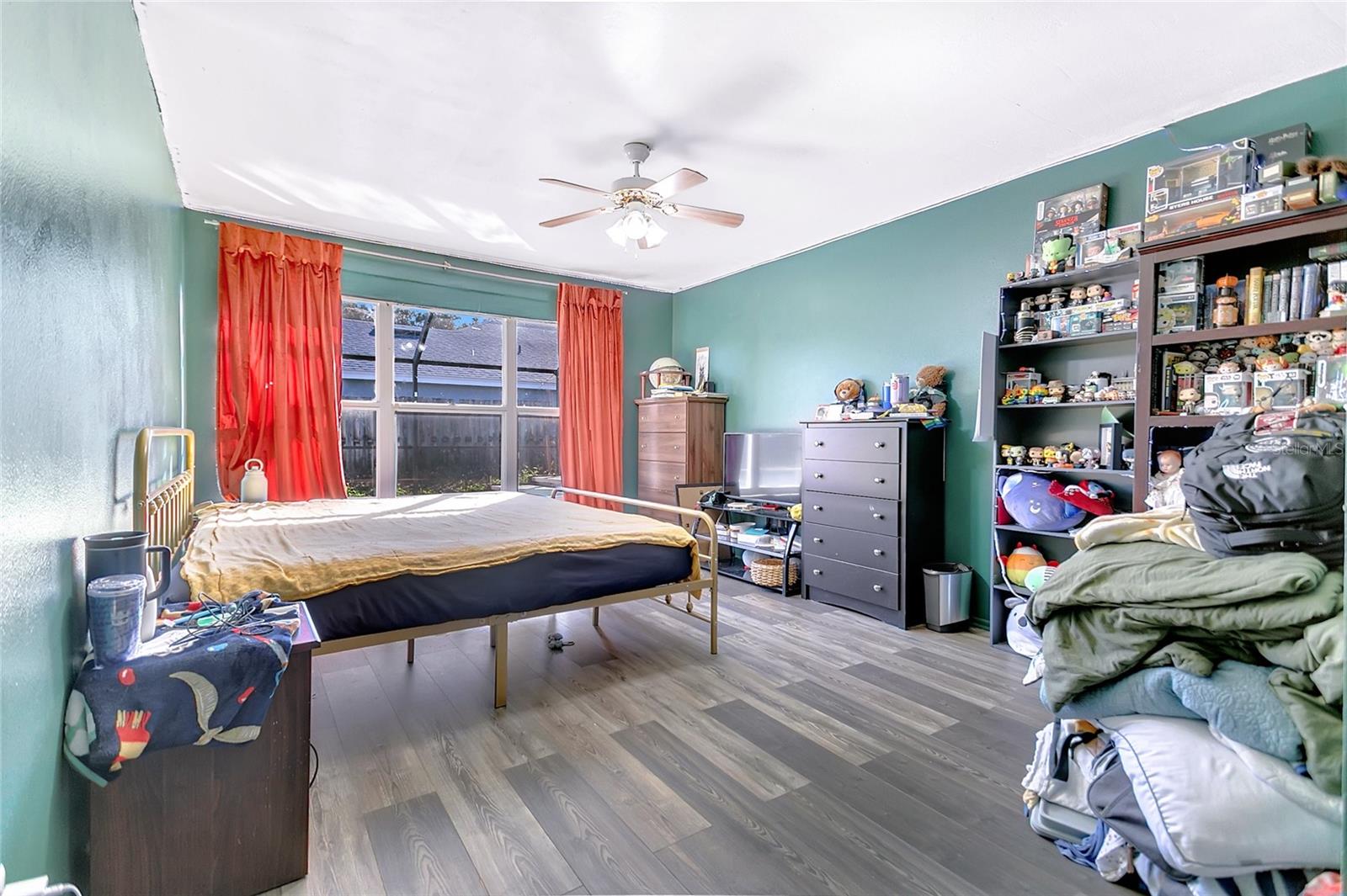 Image 16 of 25 For 2945 Pembridge Street