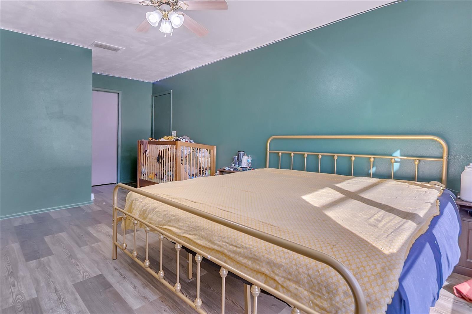 Image 17 of 25 For 2945 Pembridge Street