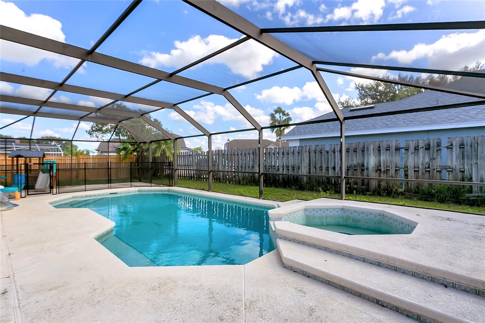 Image 24 of 25 For 2945 Pembridge Street