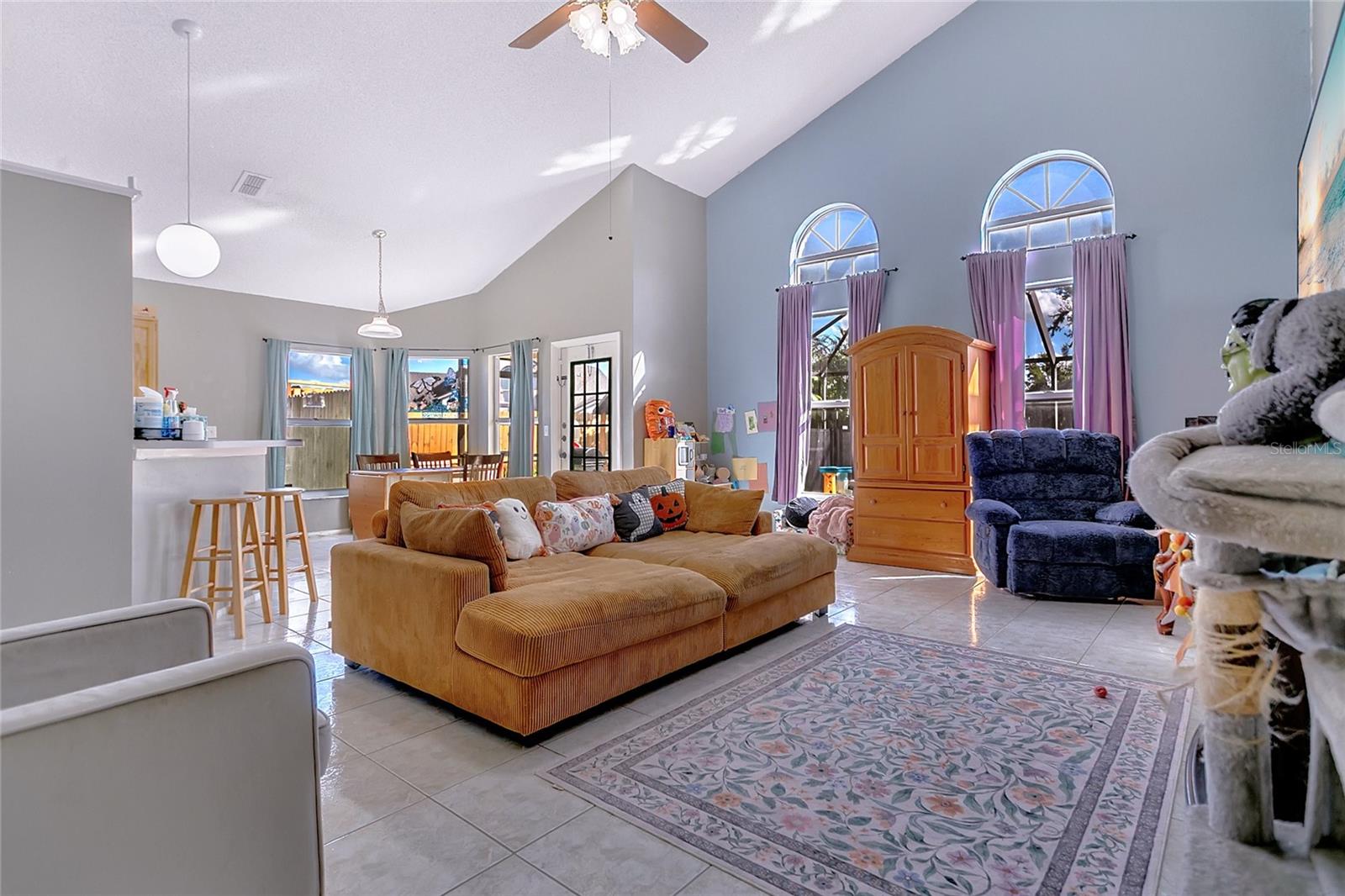 Image 6 of 25 For 2945 Pembridge Street