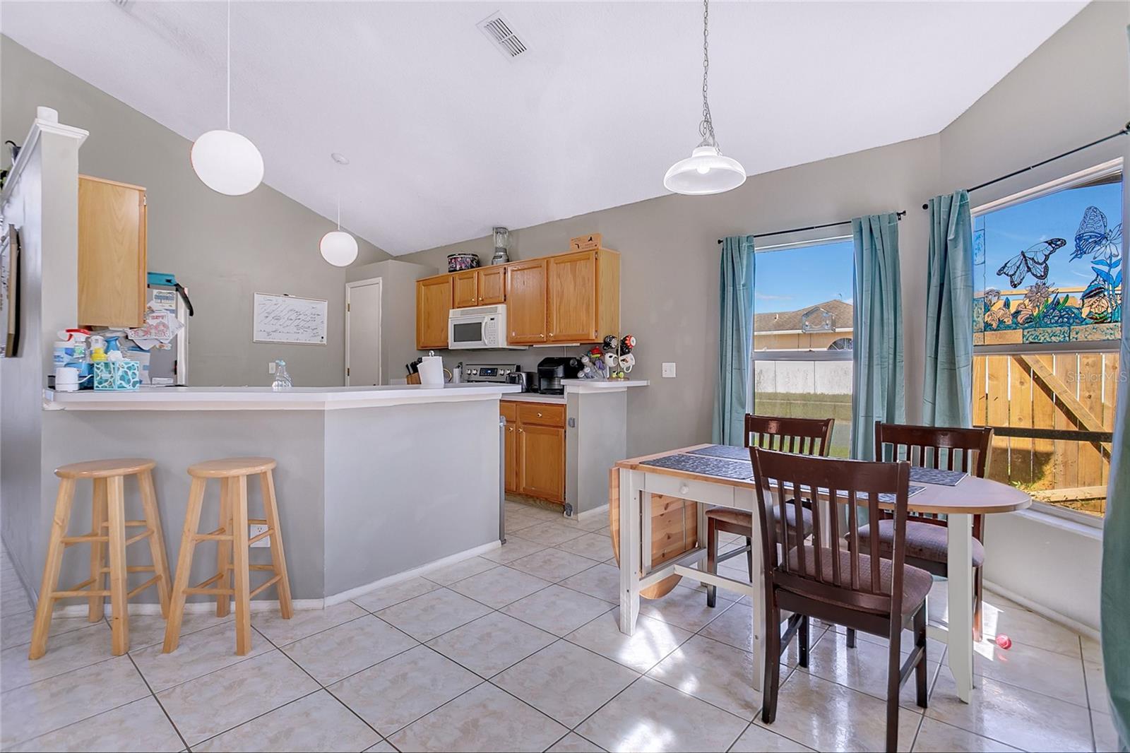 Image 8 of 25 For 2945 Pembridge Street